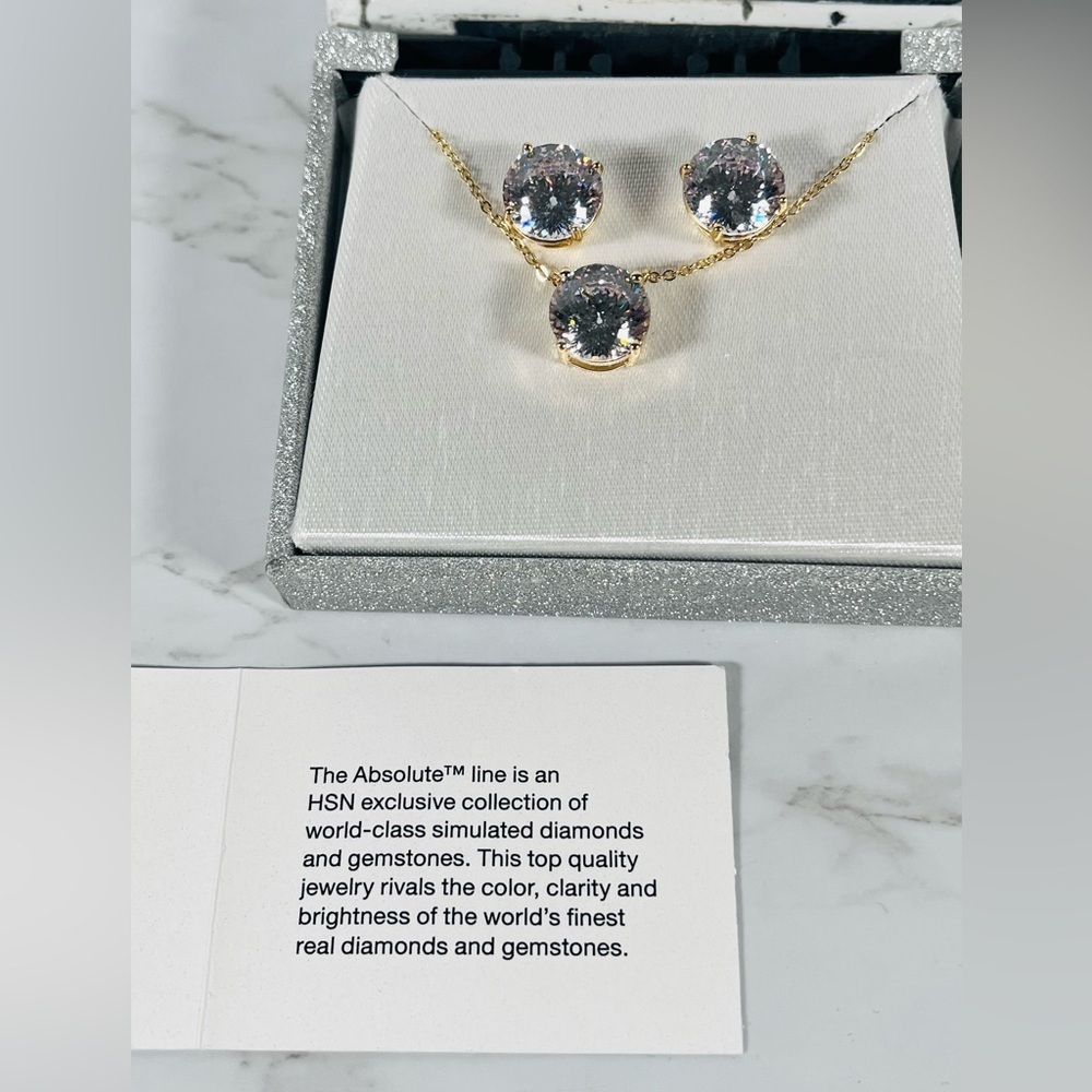 ⭐️A Absolute CZ Jewelry Set Gold Tone Necklace & Stud Earrings - Picture 3 of 8